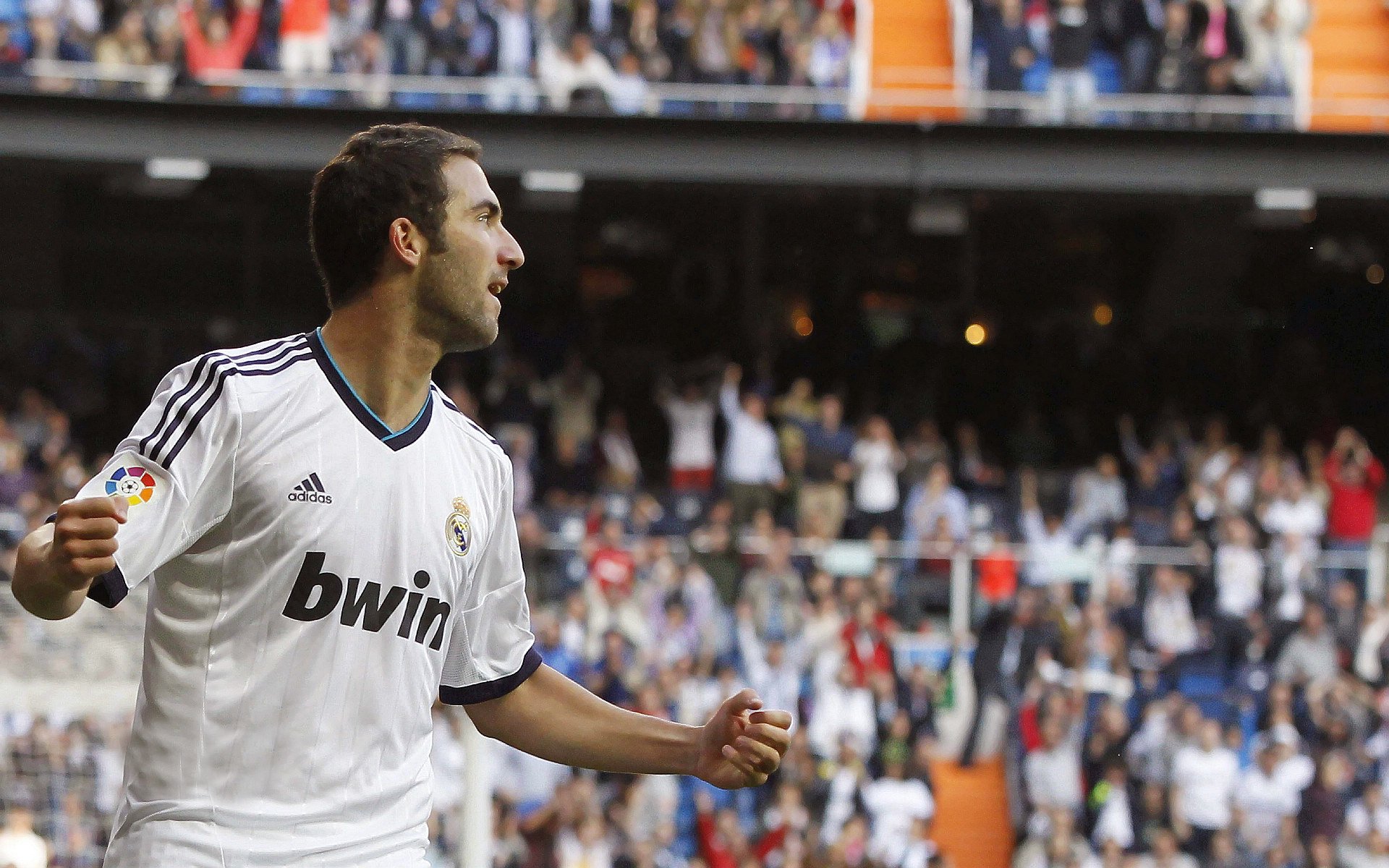 开云体育APP下载-6日凌晨欧冠联赛第四轮火热开启,曼城能否迎来反弹对决大黄蜂?